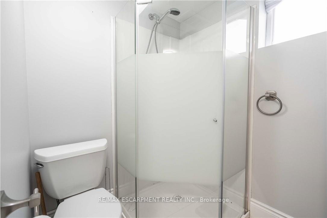Photo 21 of Unit B, 73 West 3RD Street, Hamilton, Bonnington — HOMEH