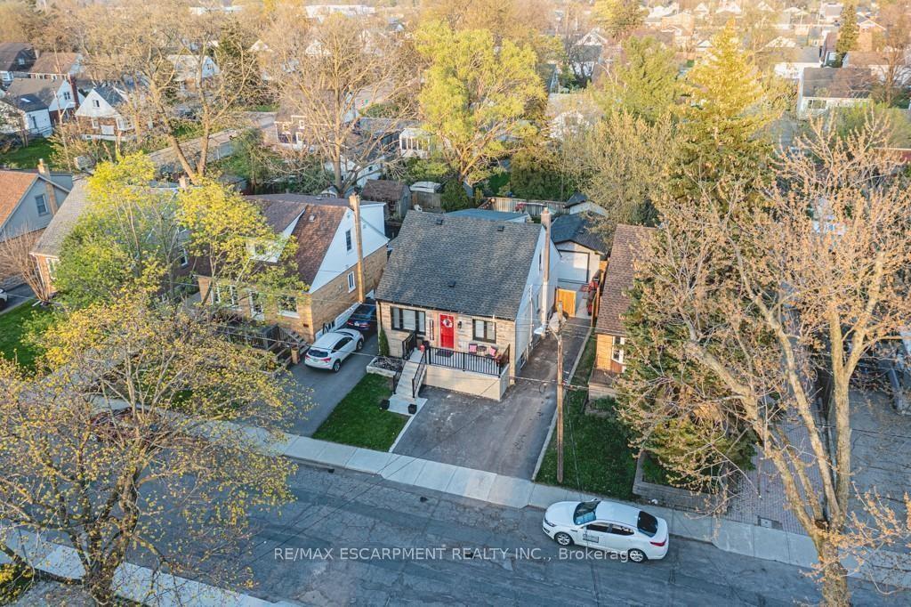 Photo 22 of Unit B, 73 West 3RD Street, Hamilton, Bonnington — HOMEH