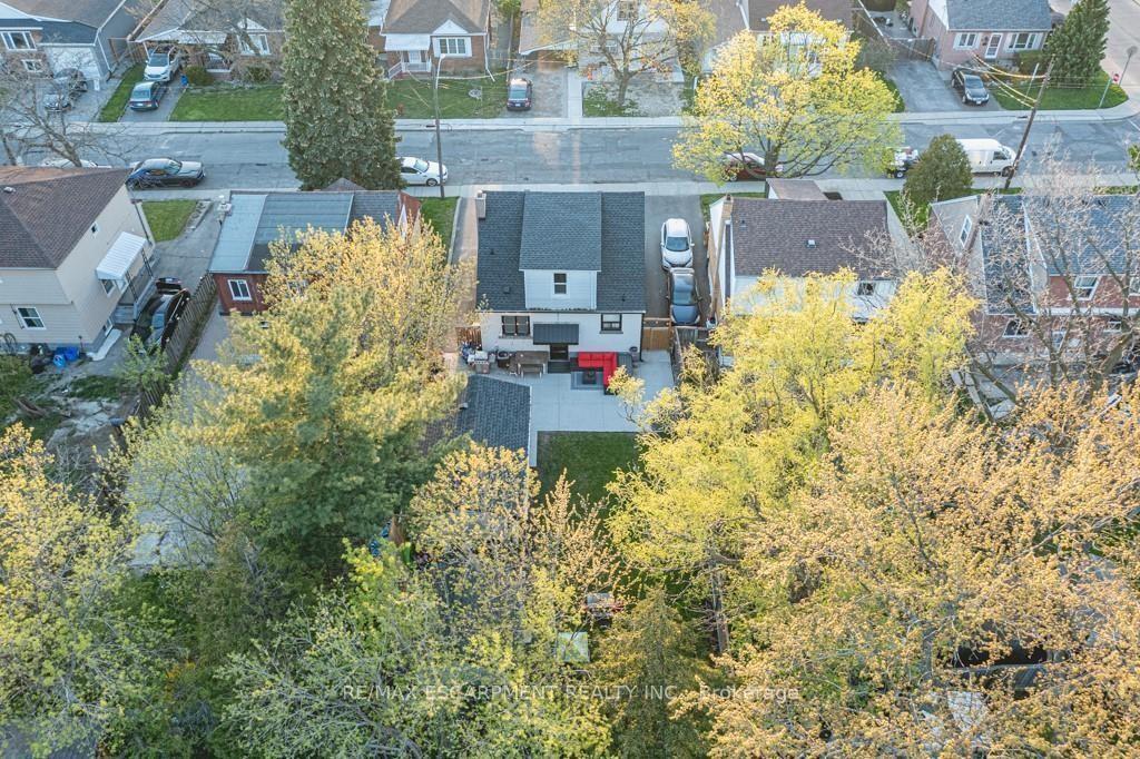 Photo 23 of Unit B, 73 West 3RD Street, Hamilton, Bonnington — HOMEH