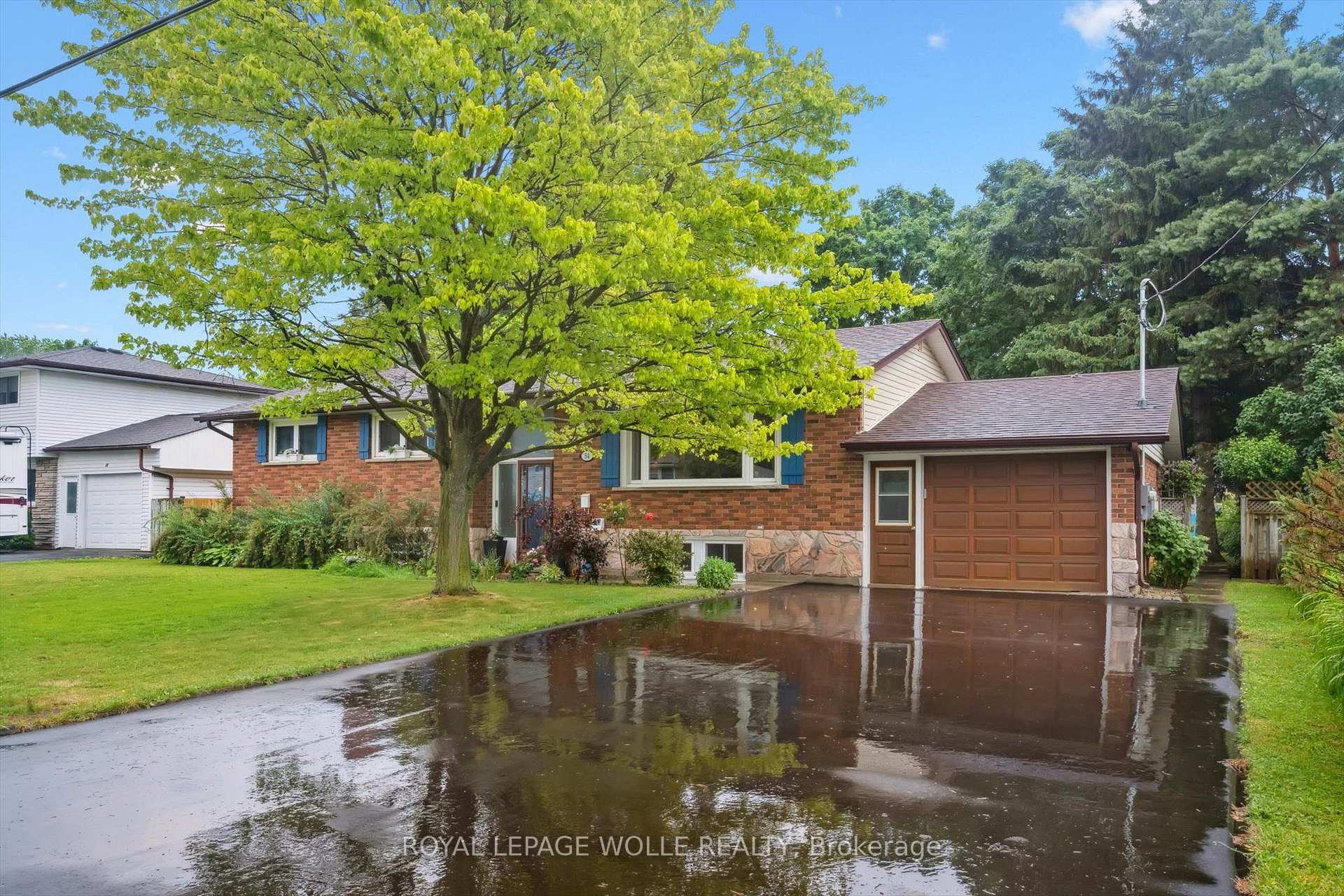 Photo 2 of Unit Unit B, 54 Schweitzer Street, Kitchener, Bridgeport — HOMEH