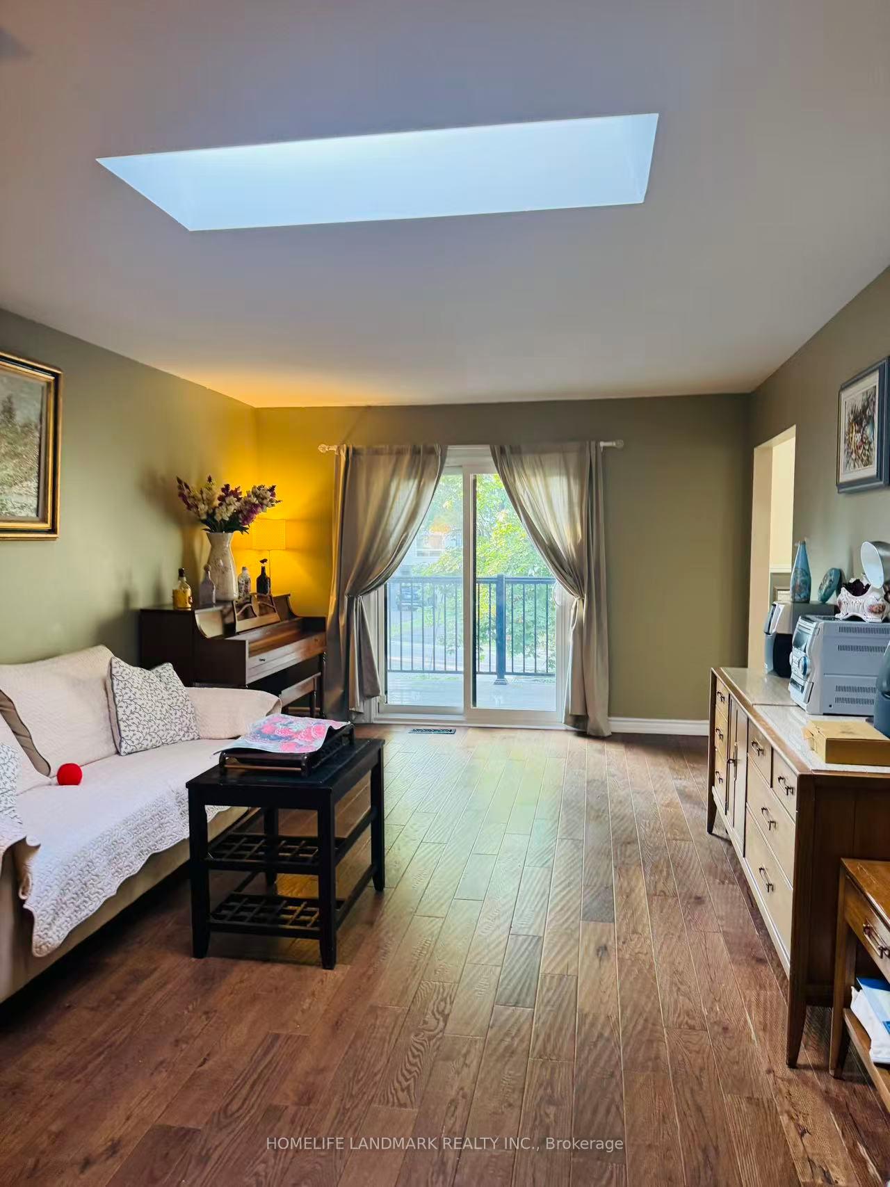 Photo 3 of Unit #Upper, 83 Snowshoe Crescent, Markham, German Mills — HOMEH