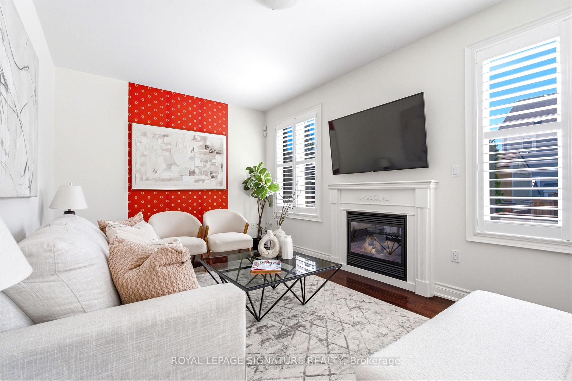 Photo 10 of 22 Northcastle Crescent, Whitby, Brooklin — HOMEH