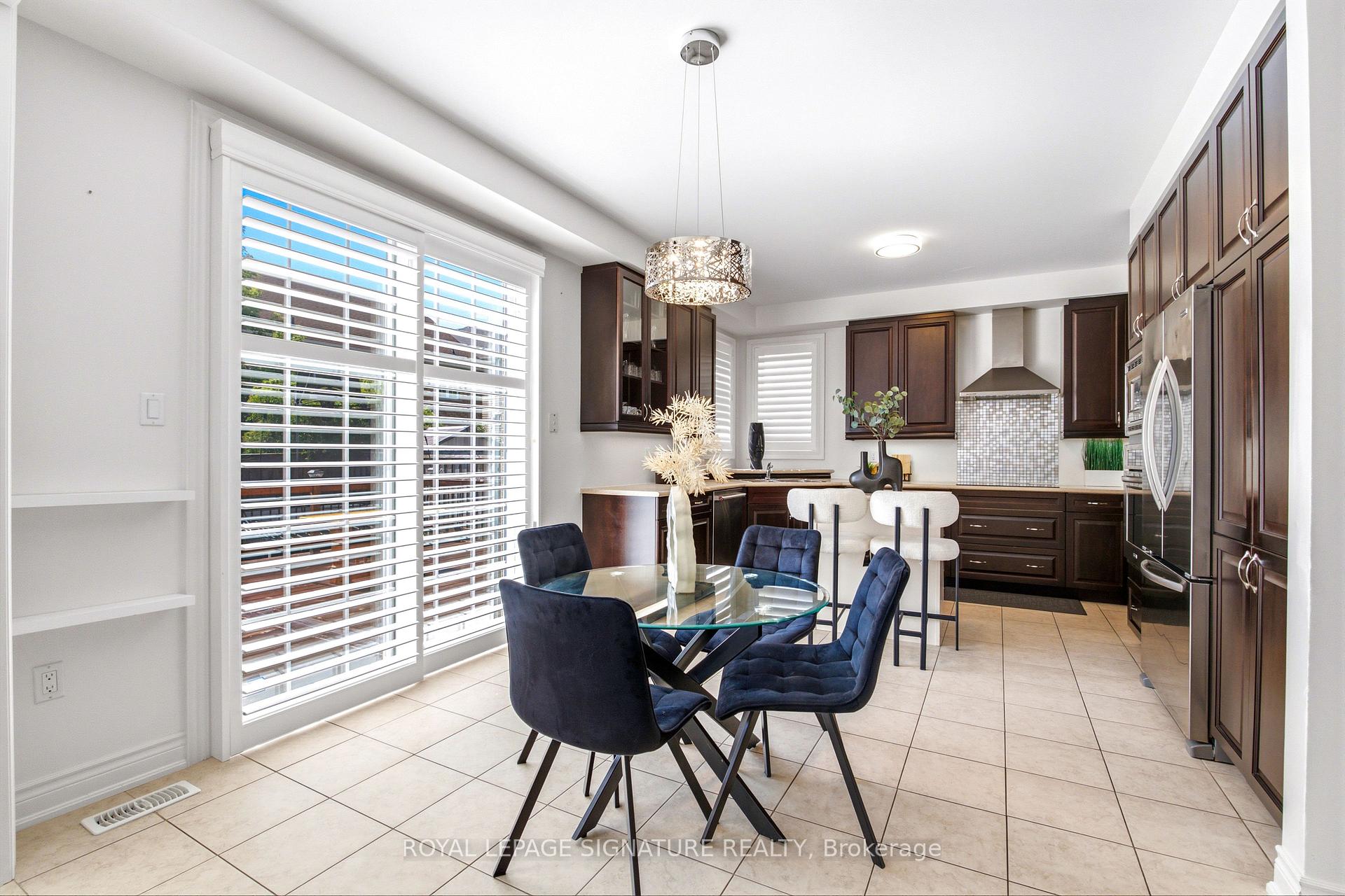 Photo 12 of 22 Northcastle Crescent, Whitby, Brooklin — HOMEH