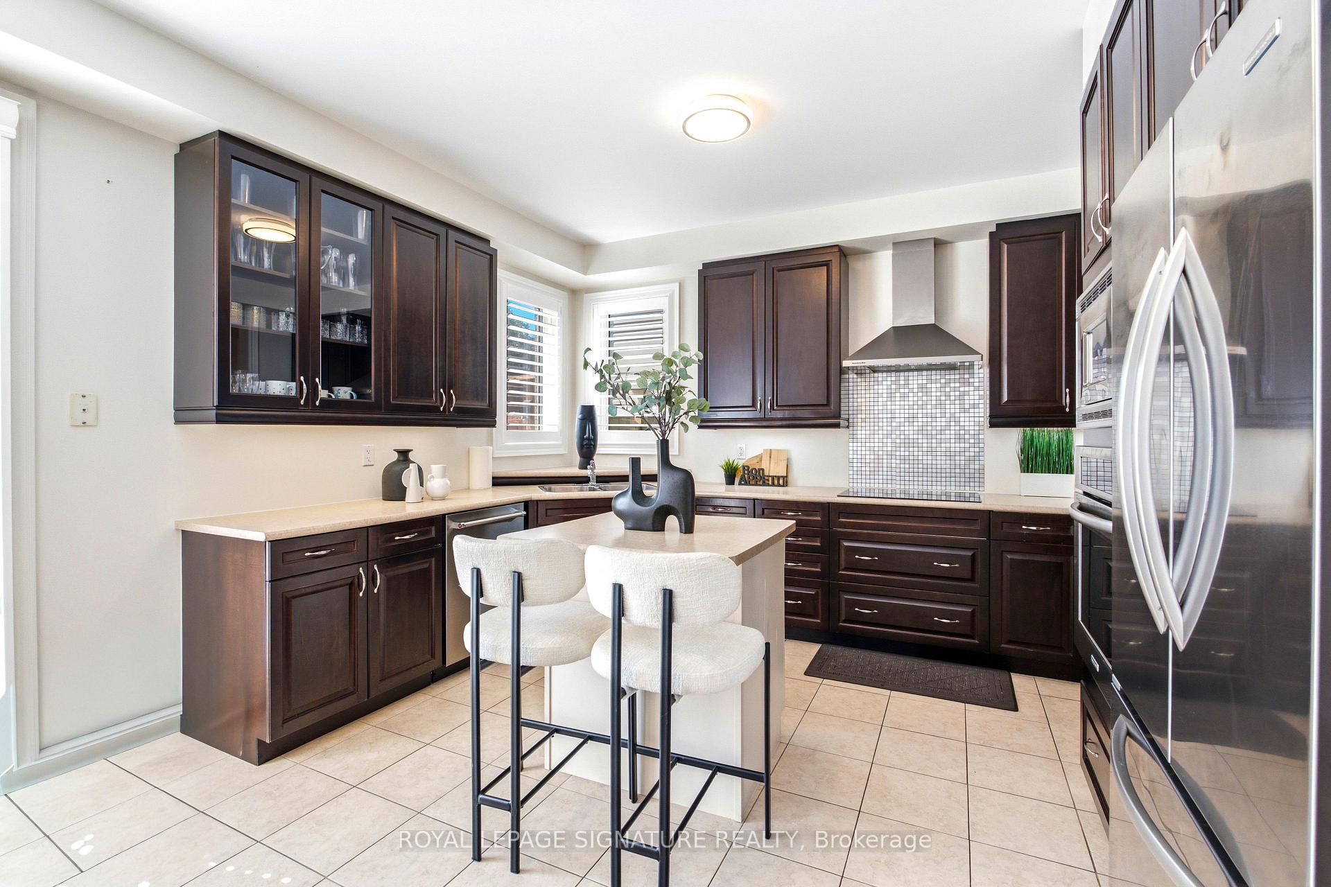 Photo 16 of 22 Northcastle Crescent, Whitby, Brooklin — HOMEH