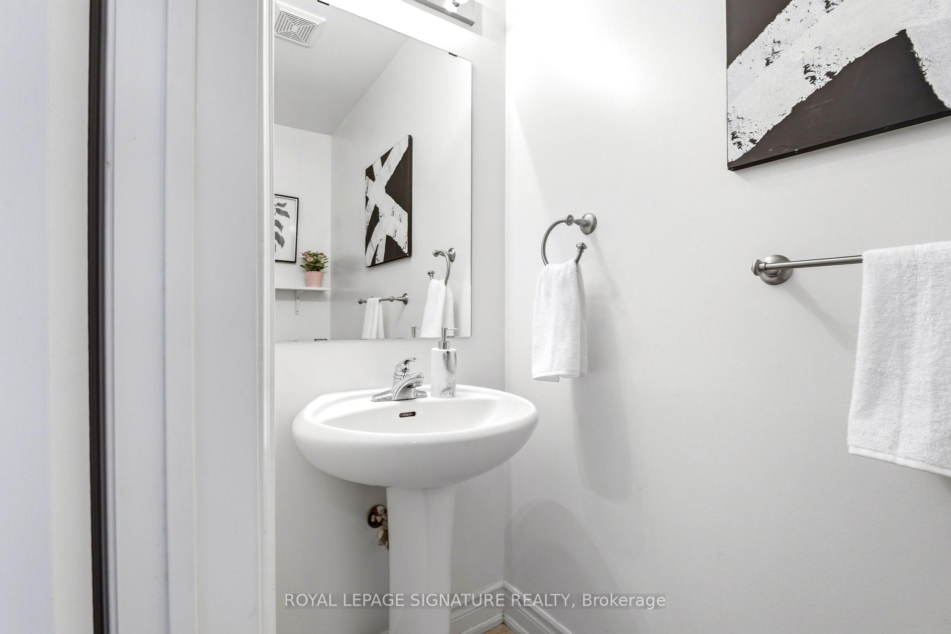 Photo 18 of 22 Northcastle Crescent, Whitby, Brooklin — HOMEH