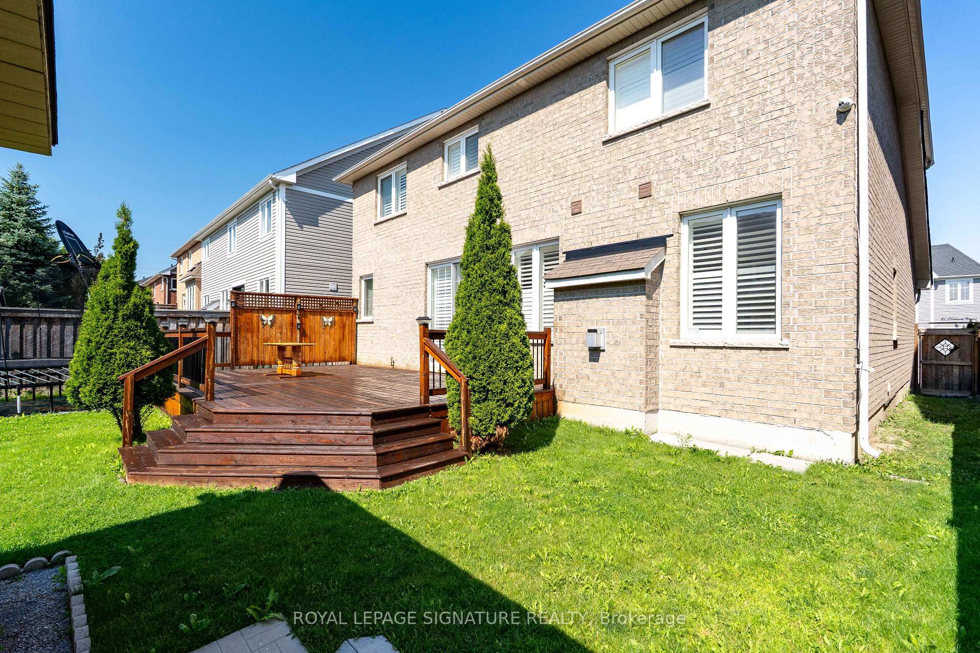 Photo 38 of 22 Northcastle Crescent, Whitby, Brooklin — HOMEH