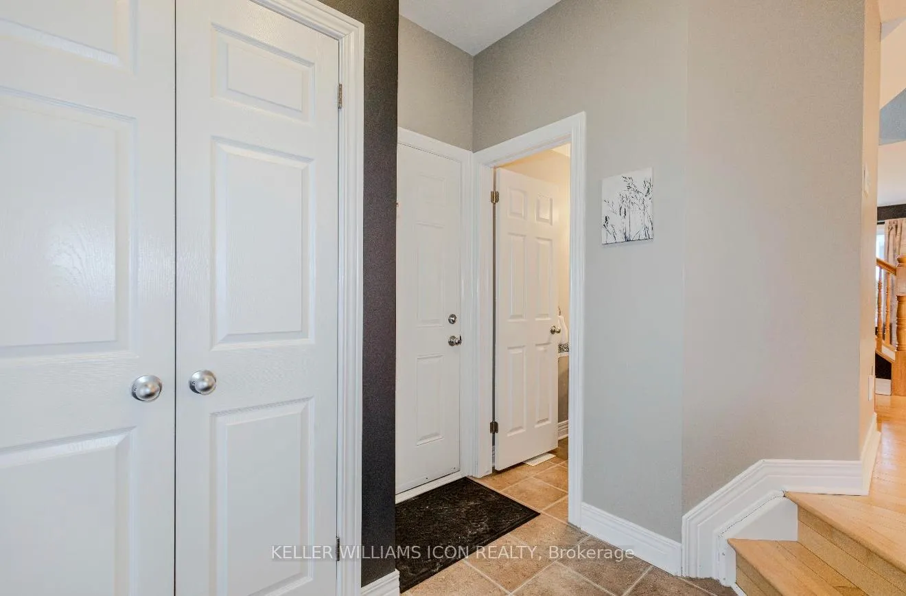 Photo 3 of 40 Huntcliff Place, Ottawa, Barrhaven - Strandherd — HOMEH