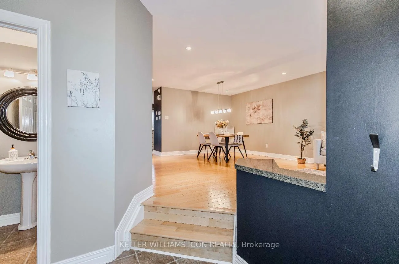 Photo 5 of 40 Huntcliff Place, Ottawa, Barrhaven - Strandherd — HOMEH