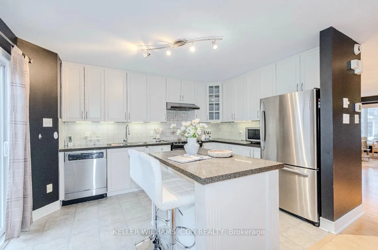 Photo 17 of 40 Huntcliff Place, Ottawa, Barrhaven - Strandherd — HOMEH