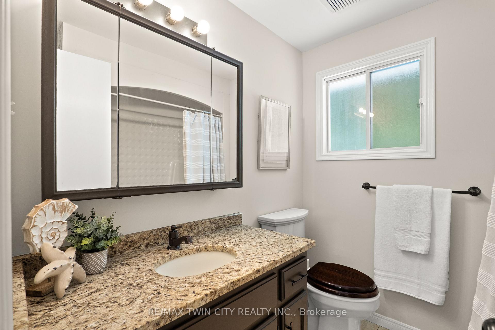 Photo 27 of 57 Yellow Birch Drive, Kitchener, Forest Heights — HOMEH