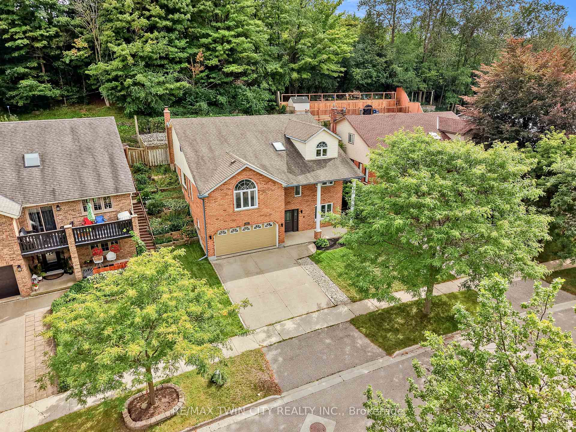 Photo 40 of 57 Yellow Birch Drive, Kitchener, Forest Heights — HOMEH
