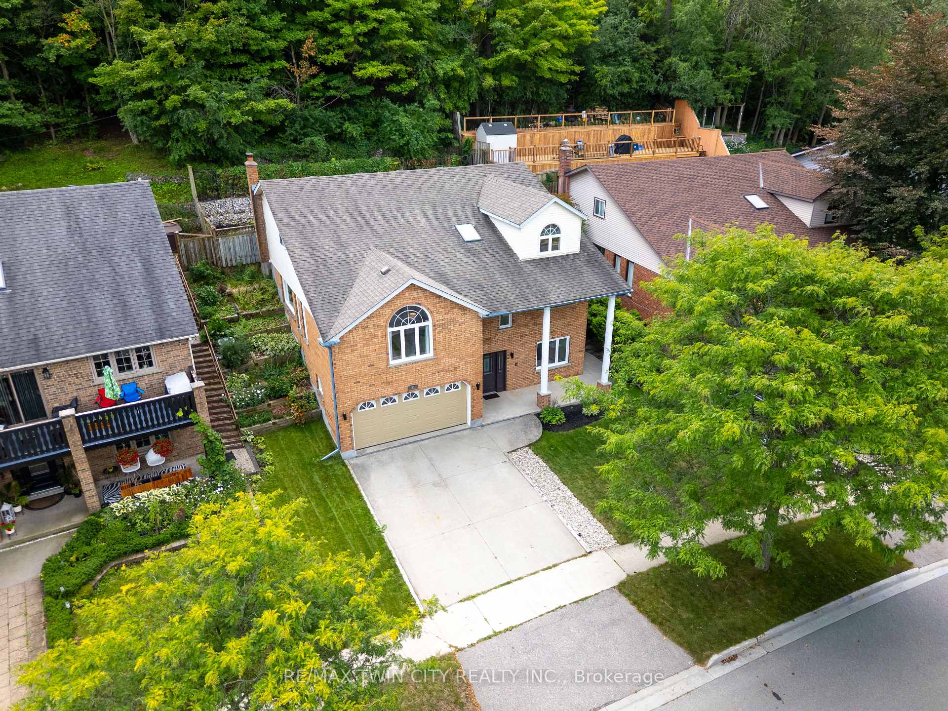 Photo 44 of 57 Yellow Birch Drive, Kitchener, Forest Heights — HOMEH