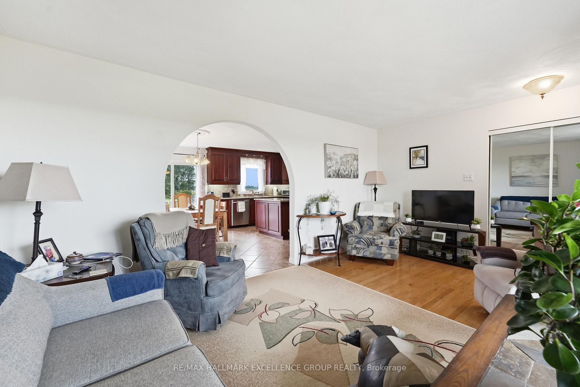 Photo 6 of 3160 Dunning Road, Ottawa, Cumberland West — HOMEH