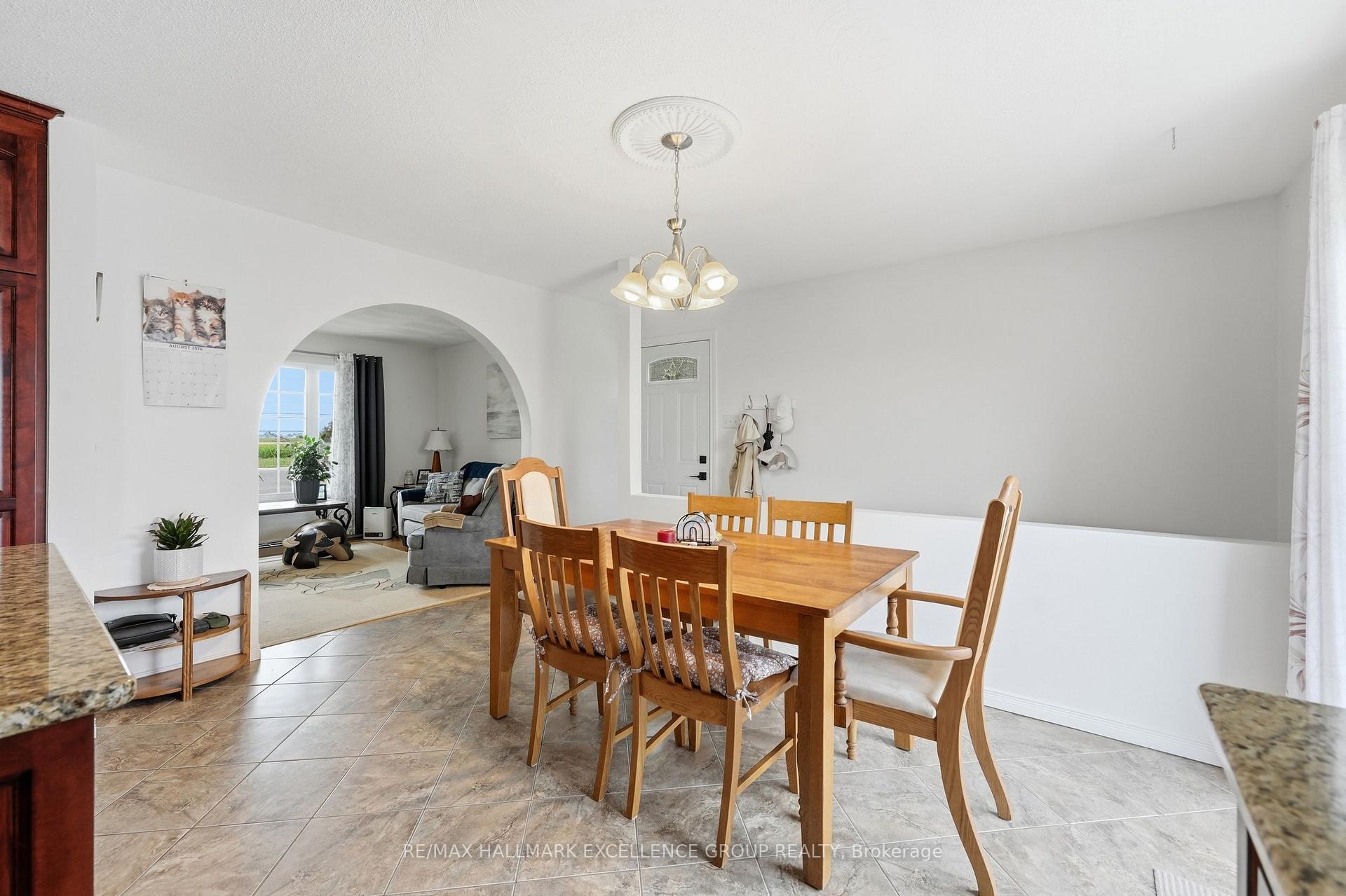 Photo 7 of 3160 Dunning Road, Ottawa, Cumberland West — HOMEH