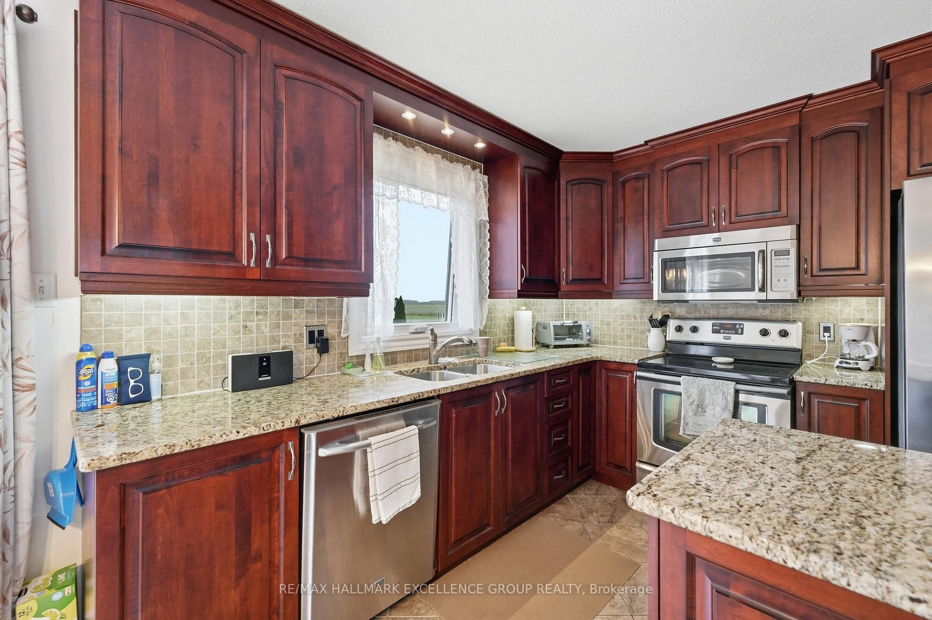 Photo 11 of 3160 Dunning Road, Ottawa, Cumberland West — HOMEH