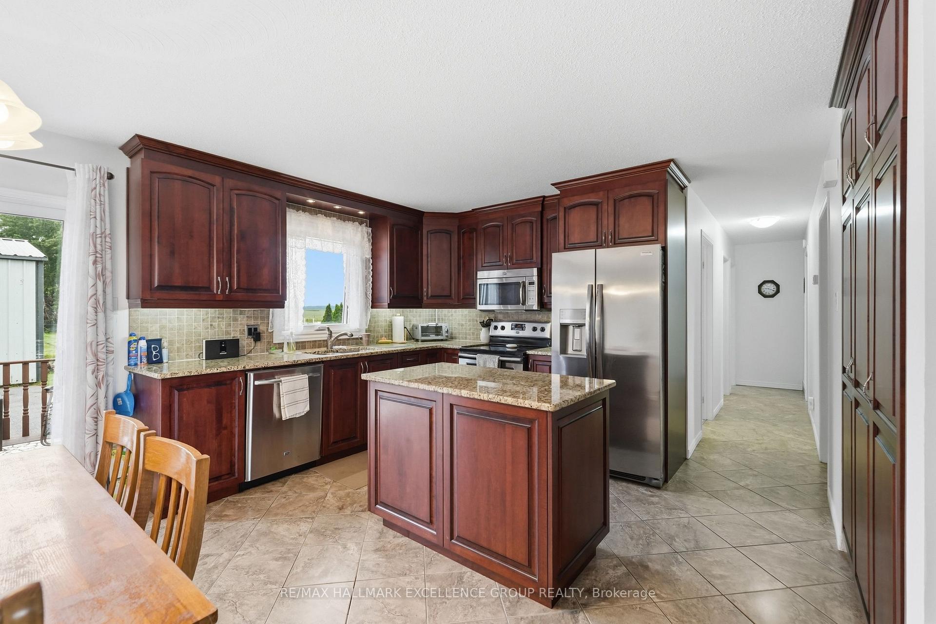 Photo 10 of 3160 Dunning Road, Ottawa, Cumberland West — HOMEH
