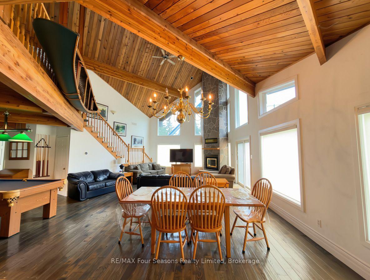 Photo 9 of 172 Carmichael Crescent, Blue Mountains — HOMEH