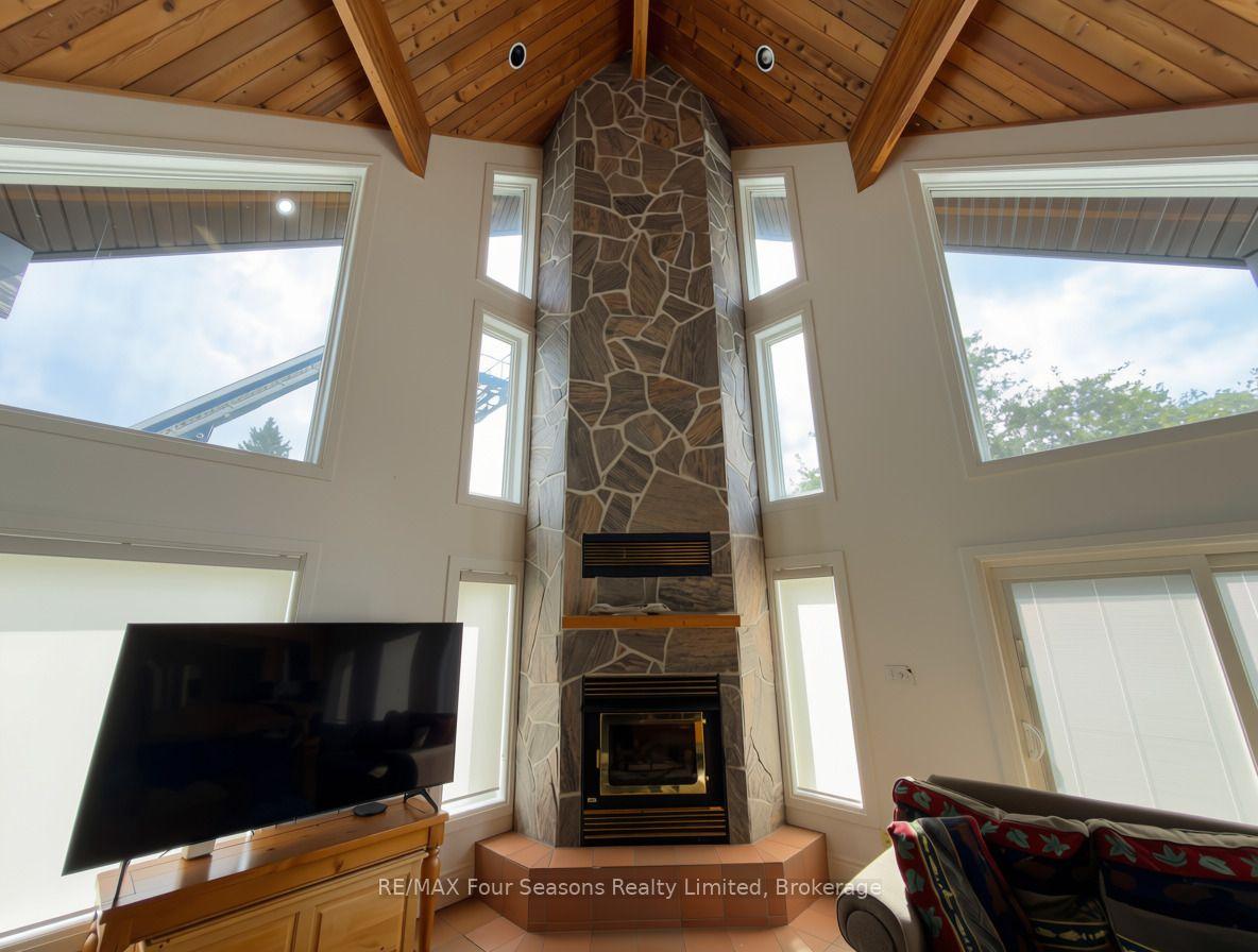 Photo 18 of 172 Carmichael Crescent, Blue Mountains — HOMEH