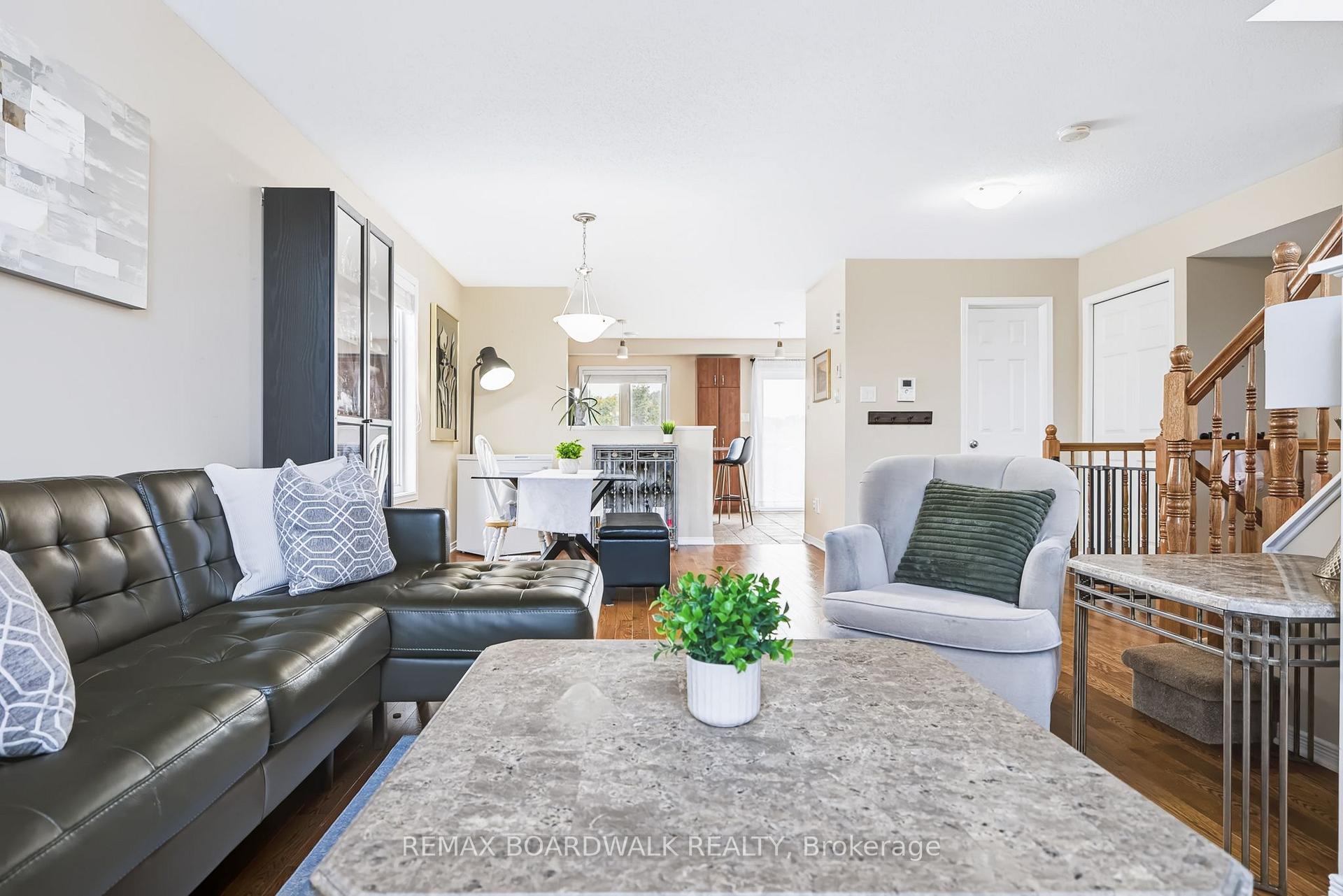 Photo 9 of 312 Galston Private, Ottawa, Mer Bleue/Bradley Estates/Anderson Park — HOMEH