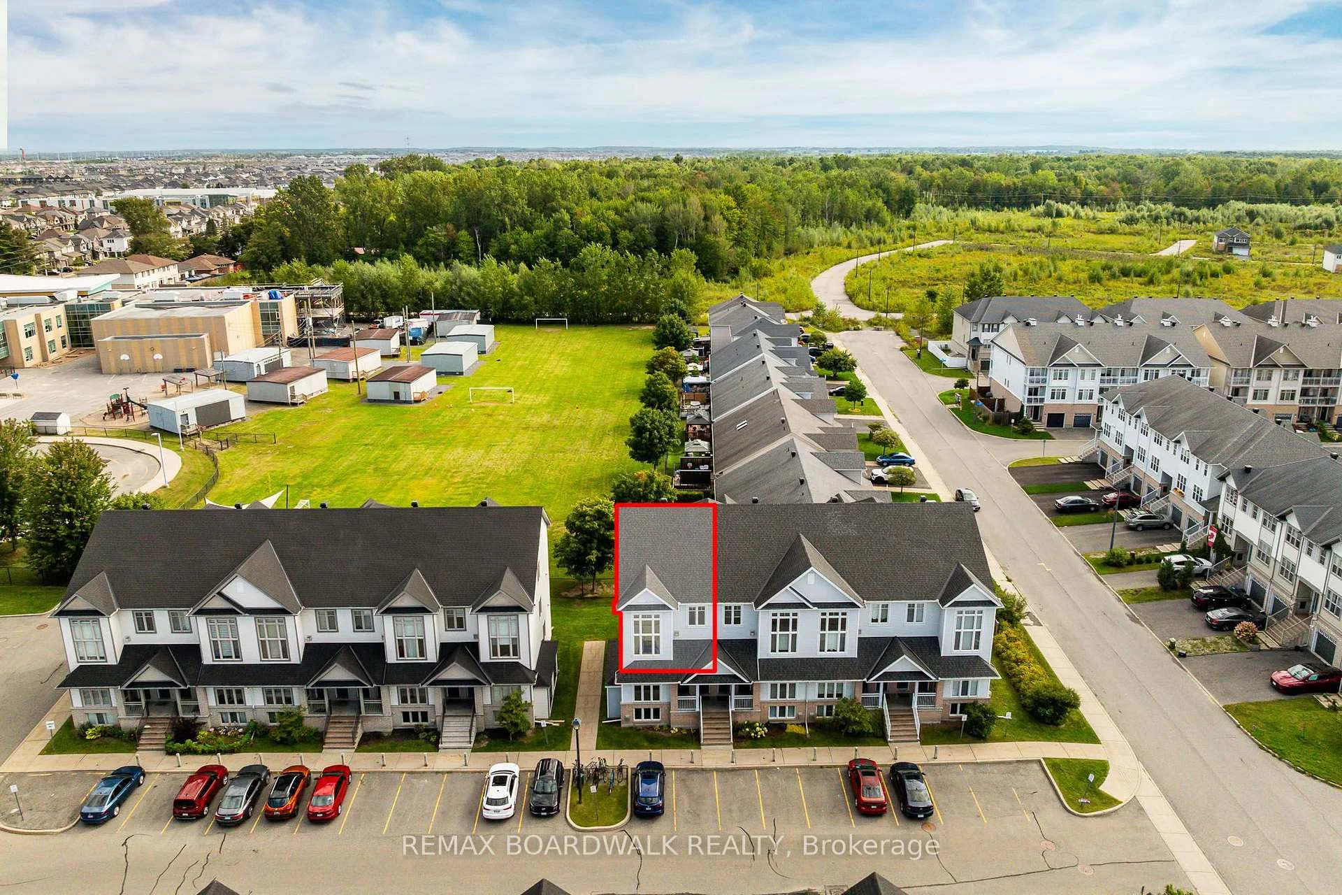 Photo 1 of 312 Galston Private, Ottawa, Mer Bleue/Bradley Estates/Anderson Park — HOMEH