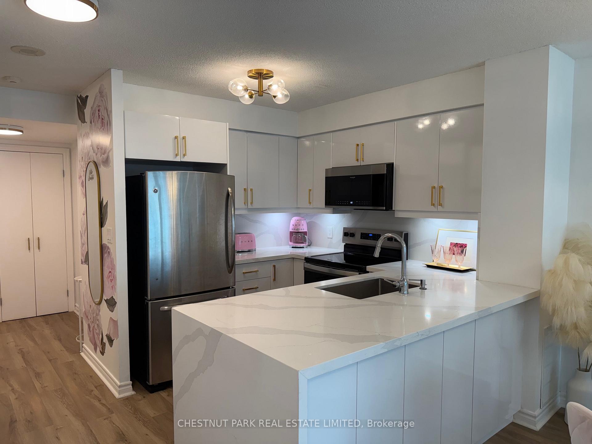 Photo 8 of Unit 506, 300 Bloor Street E, Toronto, Rosedale-Moore Park — HOMEH