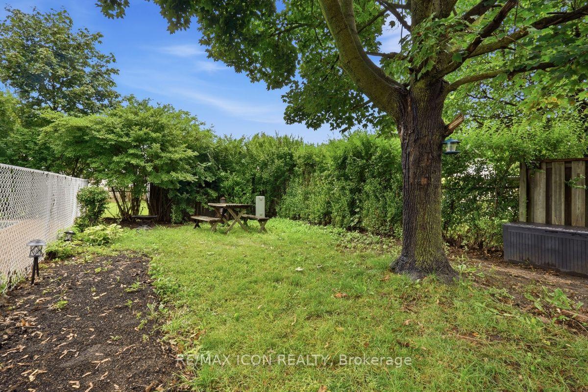 Photo 32 of 25 Upcott Crescent, London, South Y — HOMEH