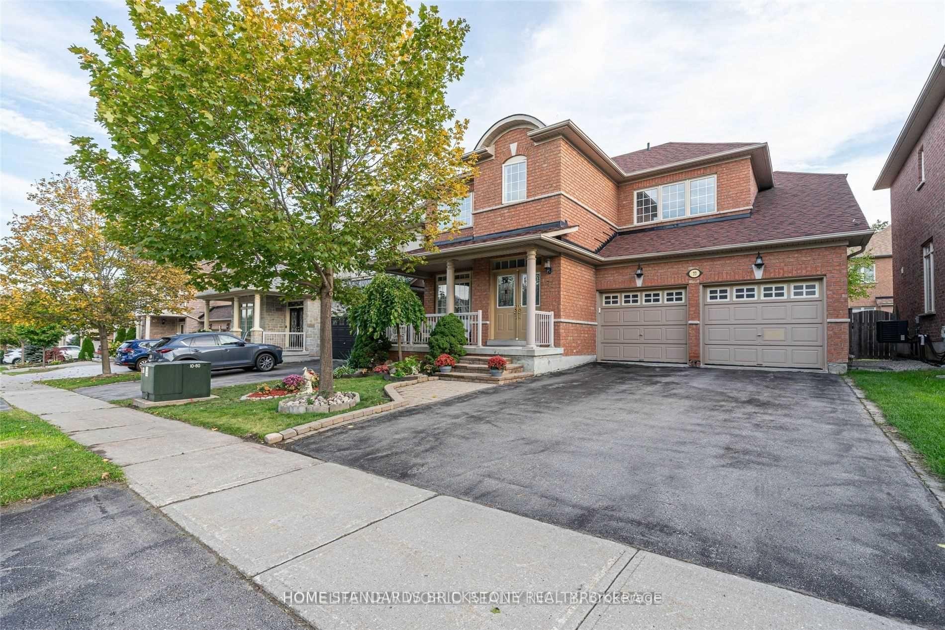 Photo 2 of 77 Summeridge Drive, Vaughan, Patterson — HOMEH