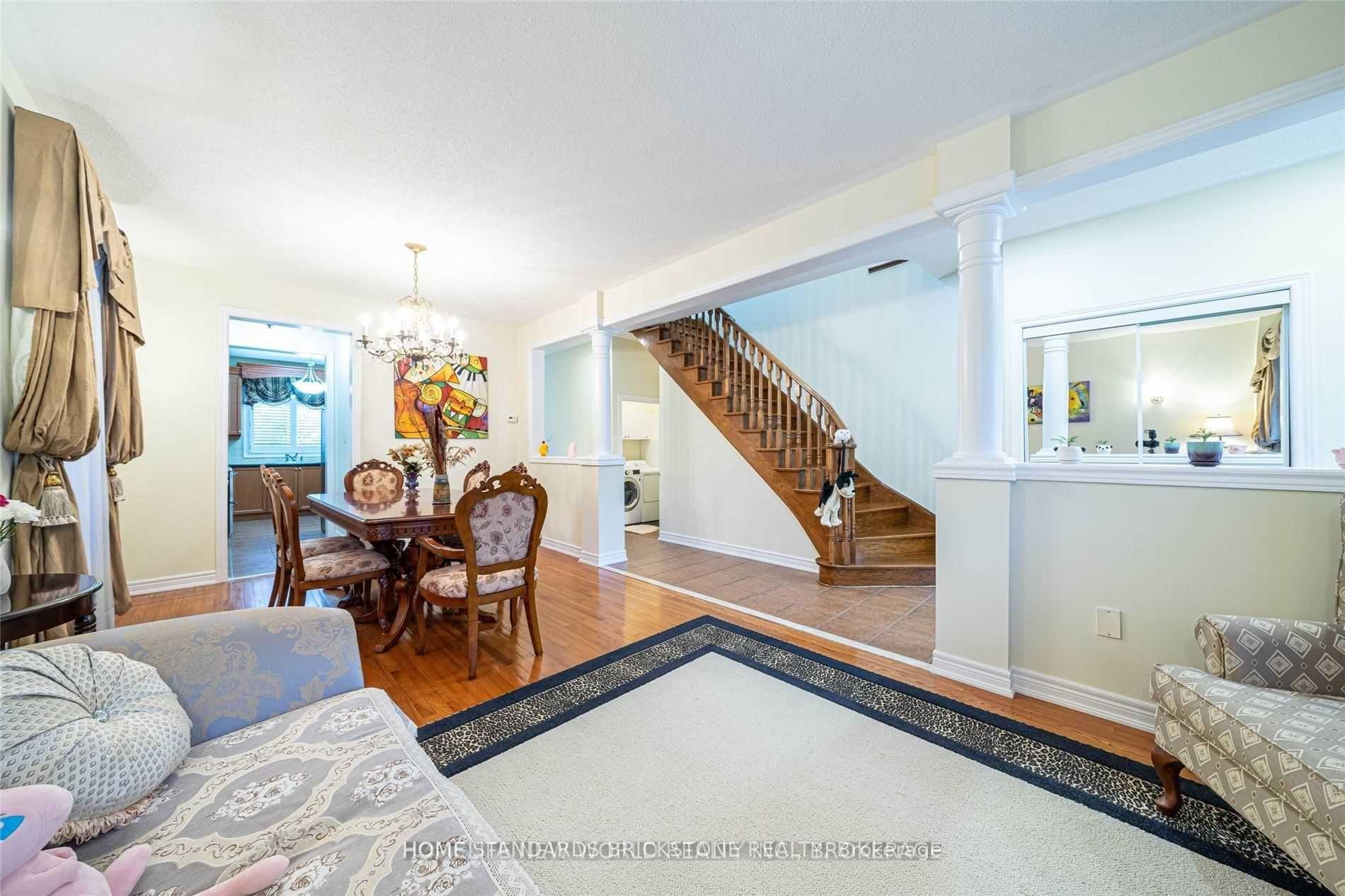 Photo 5 of 77 Summeridge Drive, Vaughan, Patterson — HOMEH