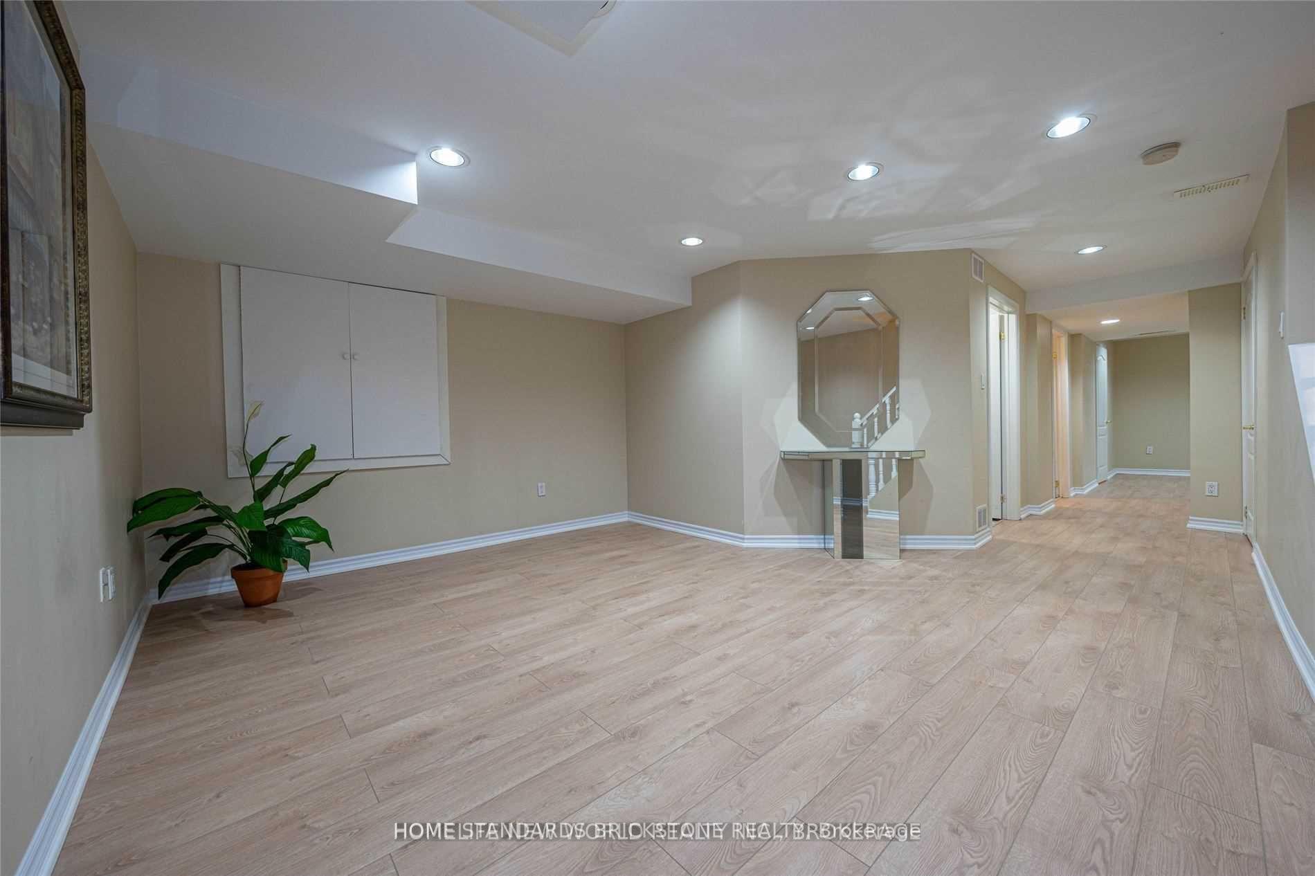 Photo 17 of 77 Summeridge Drive, Vaughan, Patterson — HOMEH