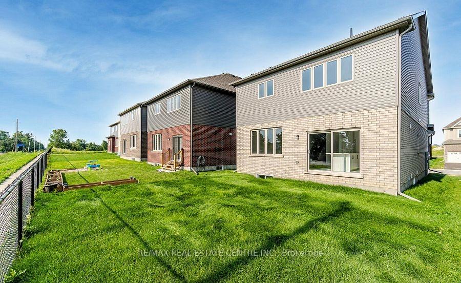 Photo 15 of 36 Henry Maracle Street, North Dumfries, Ayr — HOMEH