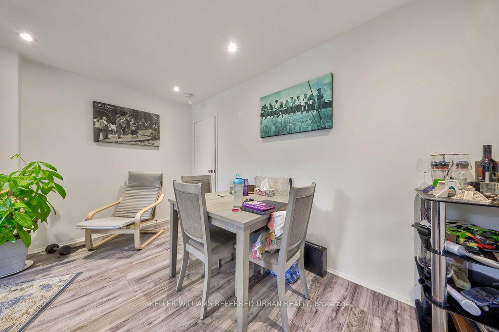 Photo 9 of 13 Teston Boulevard, Toronto, Rockcliffe-Smythe — HOMEH