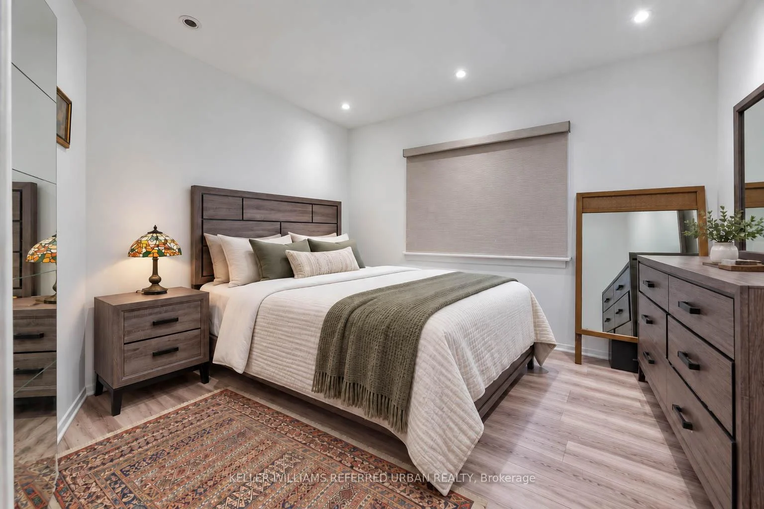 Photo 16 of 13 Teston Boulevard, Toronto, Rockcliffe-Smythe — HOMEH