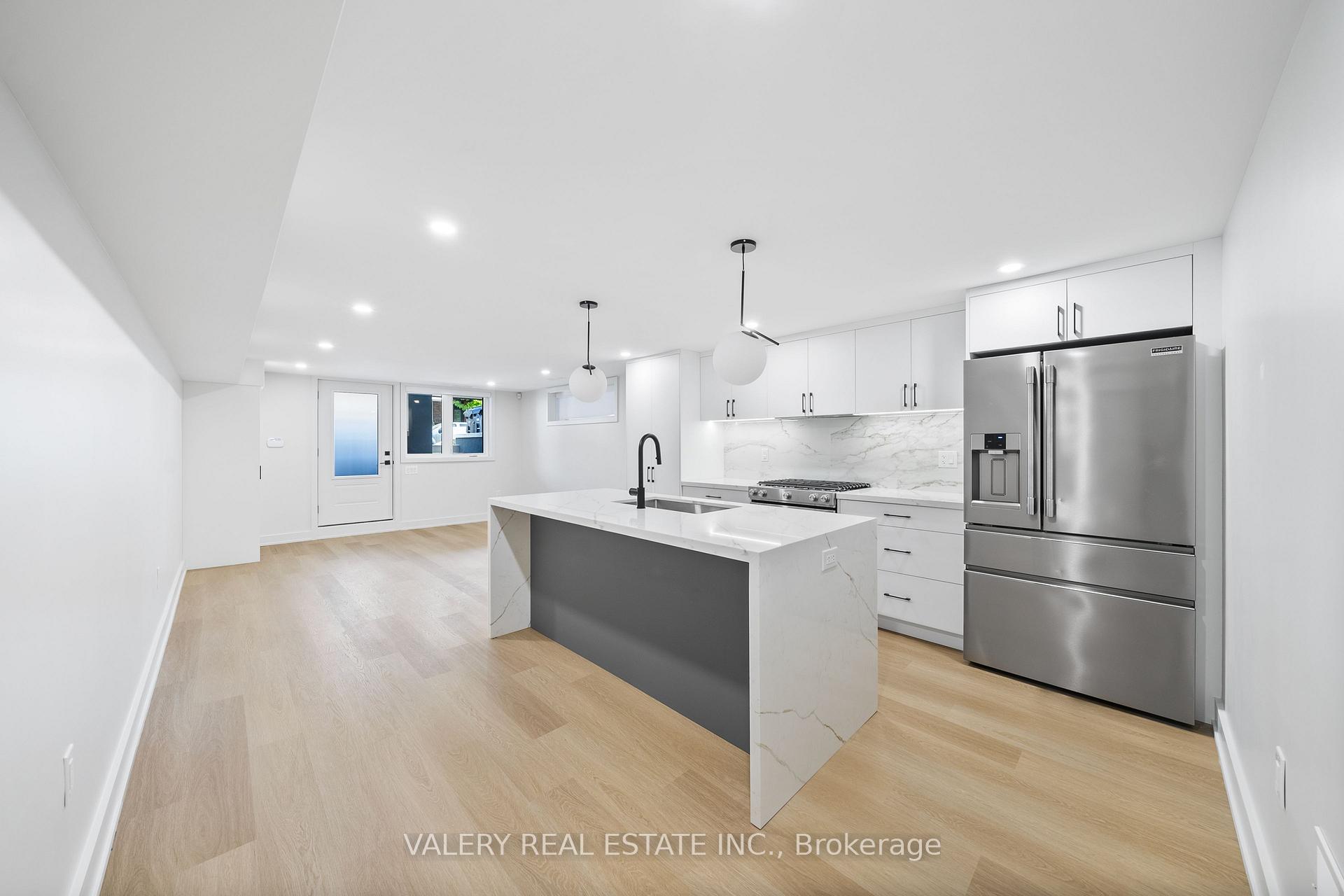 Photo 3 of Unit UNIT 1, 84 Argyle Street, Toronto, Trinity-Bellwoods — HOMEH