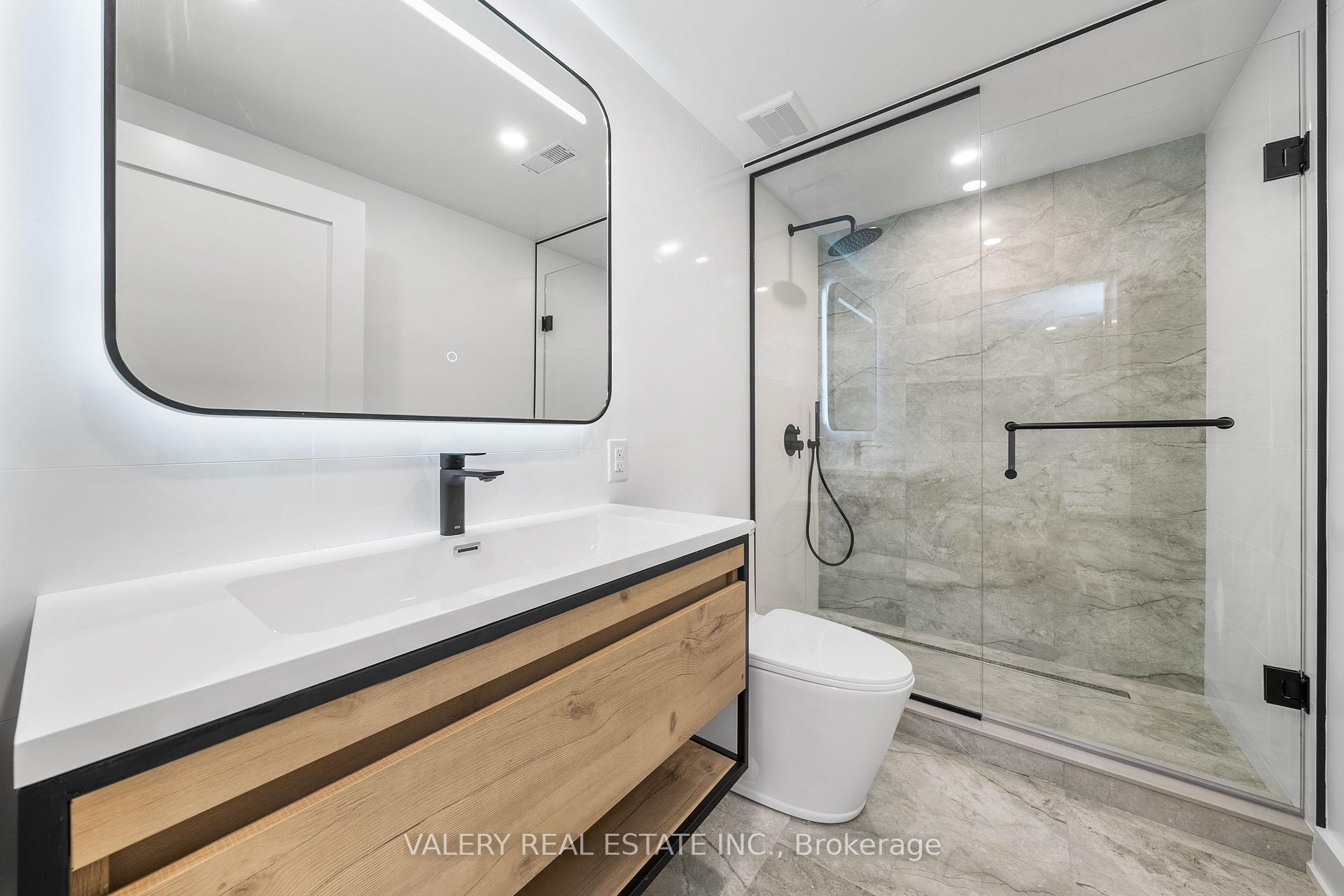 Photo 13 of Unit UNIT 1, 84 Argyle Street, Toronto, Trinity-Bellwoods — HOMEH