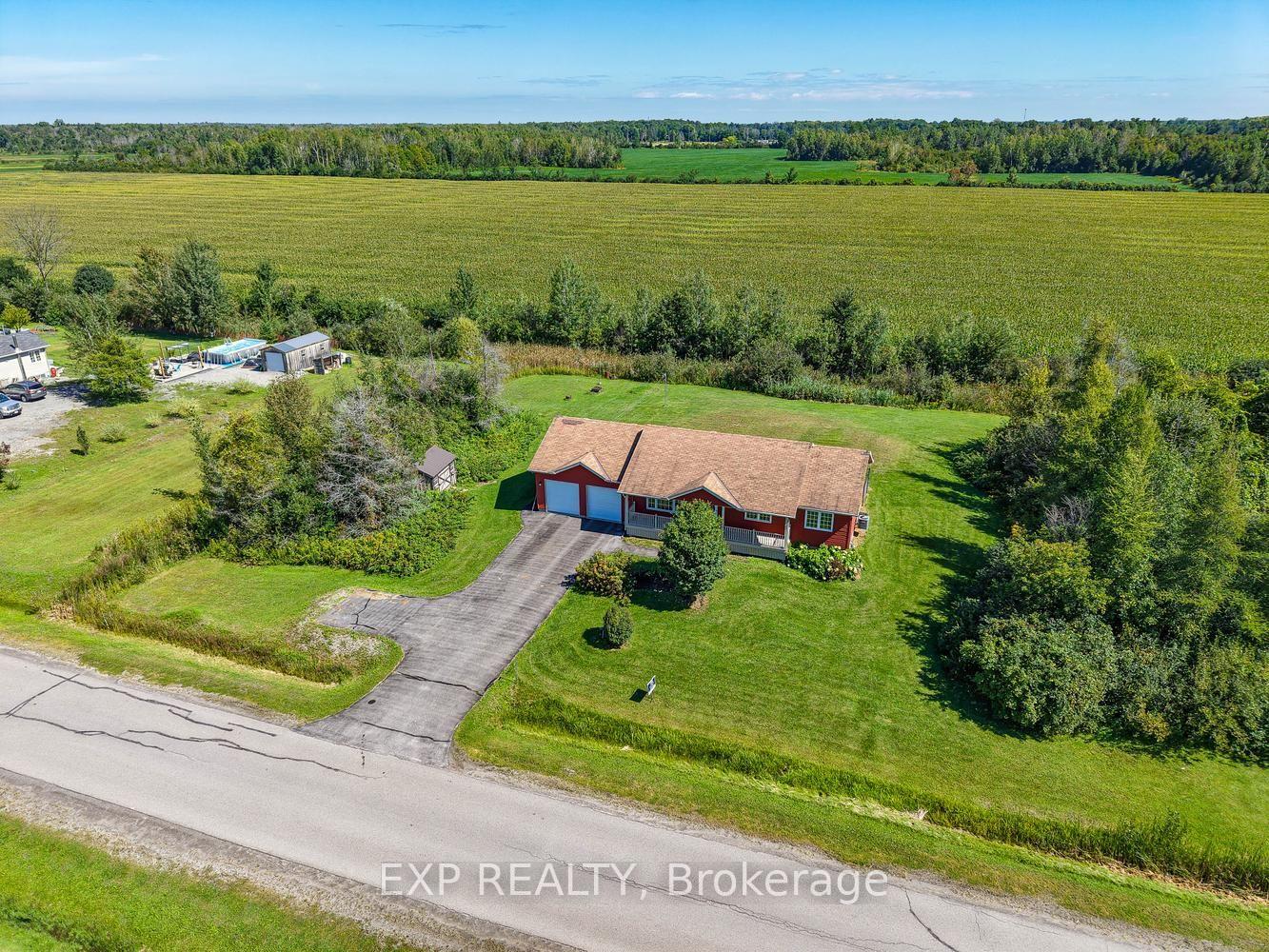 Photo 3 of 23 Tamarack Circle, North Grenville, North Grenville Twp (Kemptville South) — HOMEH