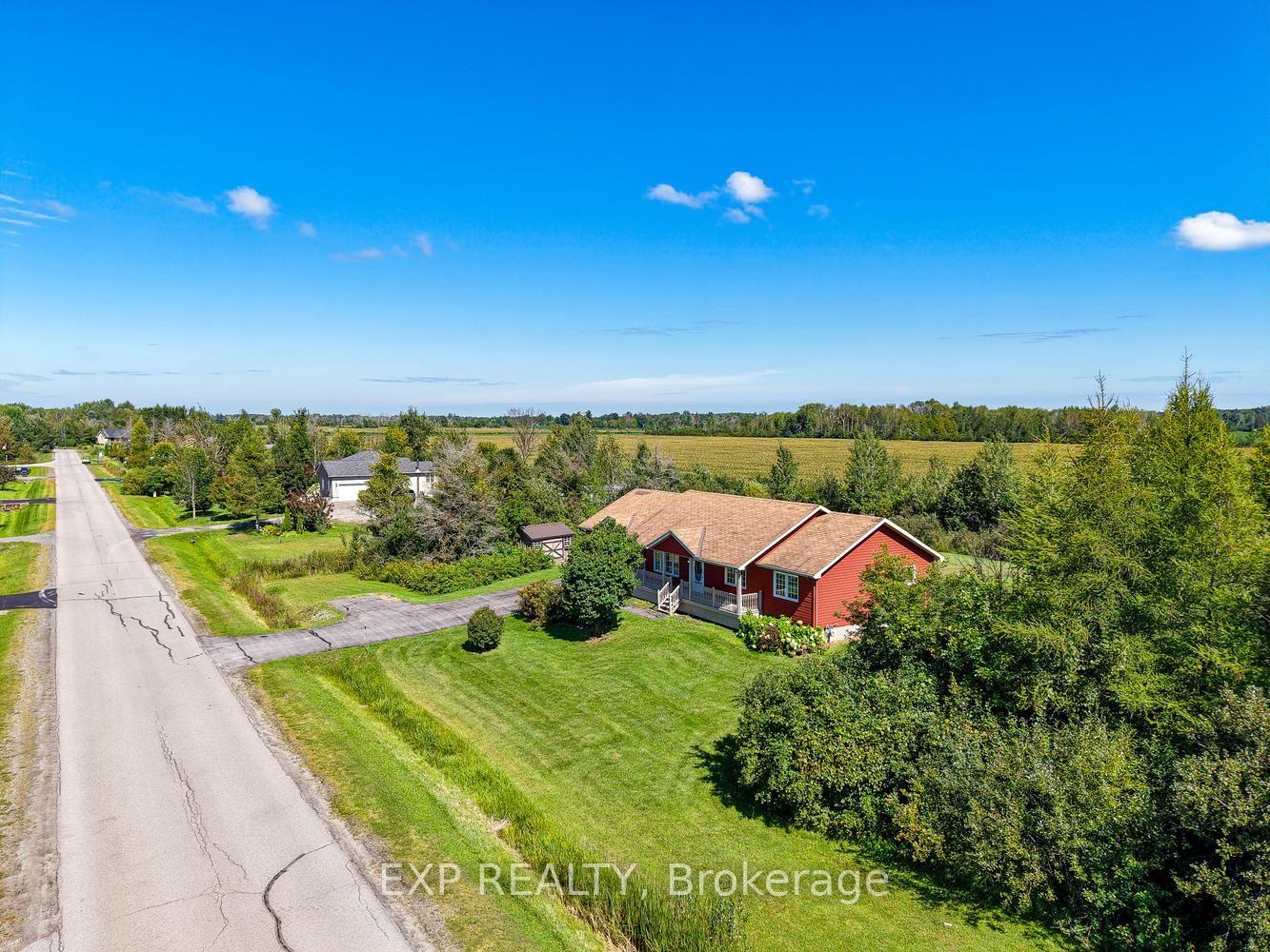 Photo 4 of 23 Tamarack Circle, North Grenville, North Grenville Twp (Kemptville South) — HOMEH