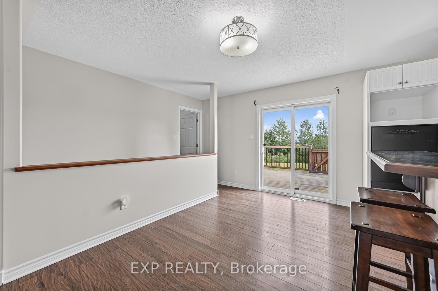 Photo 9 of 23 Tamarack Circle, North Grenville, North Grenville Twp (Kemptville South) — HOMEH