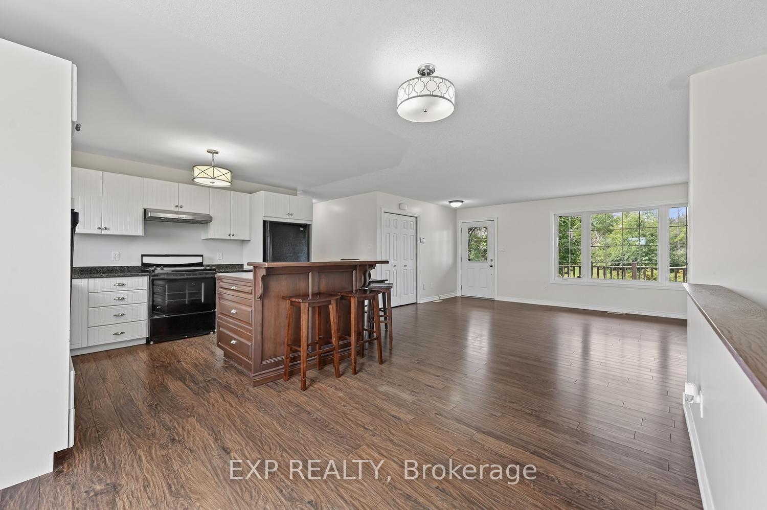 Photo 14 of 23 Tamarack Circle, North Grenville, North Grenville Twp (Kemptville South) — HOMEH