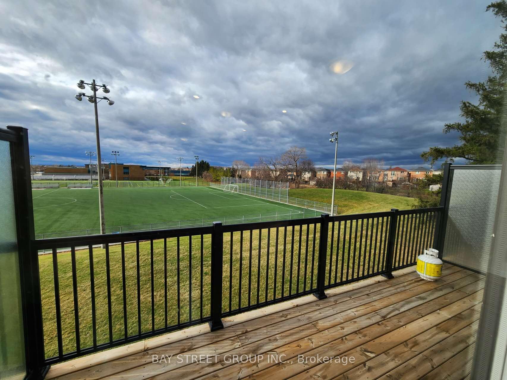 Photo 16 of 70 Seacoasts Circle, Vaughan, Maple — HOMEH