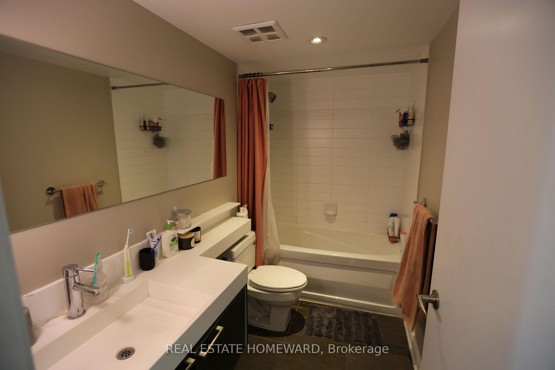 Photo 15 of Unit 3506, 25 Telegram Mews, Toronto, Waterfront Communities — HOMEH