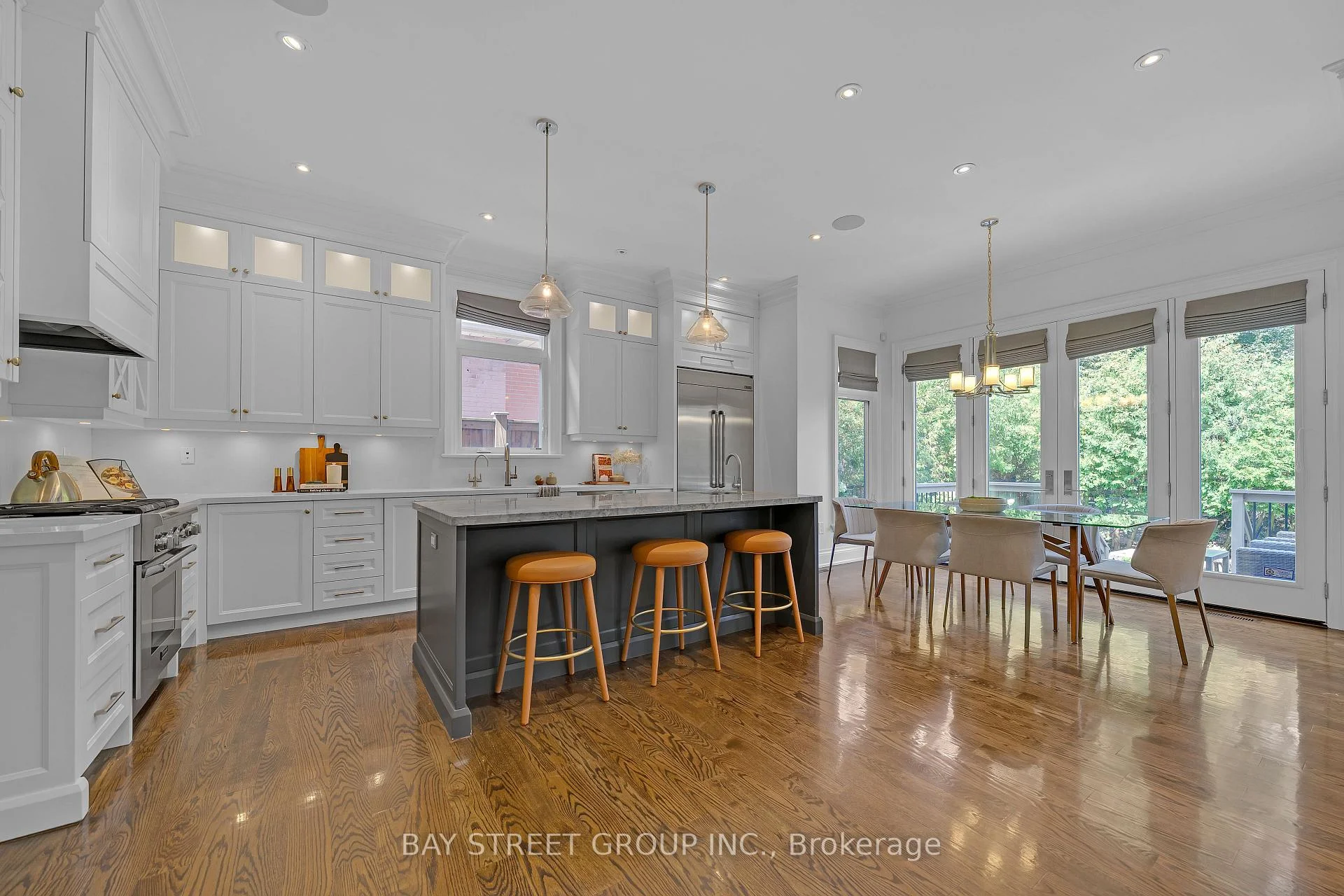 Photo 23 of 28 Carnwath Crescent, North York, St. Andrew-Windfields — HOMEH
