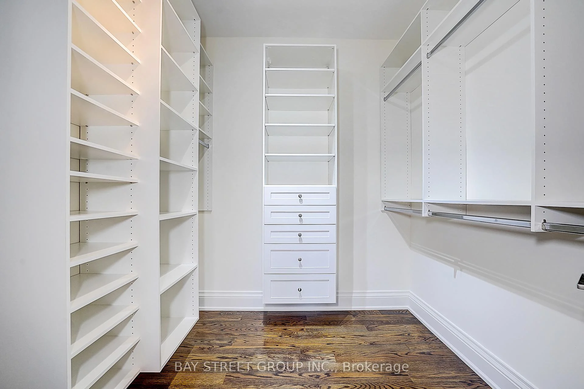 Photo 64 of 28 Carnwath Crescent, North York, St. Andrew-Windfields — HOMEH