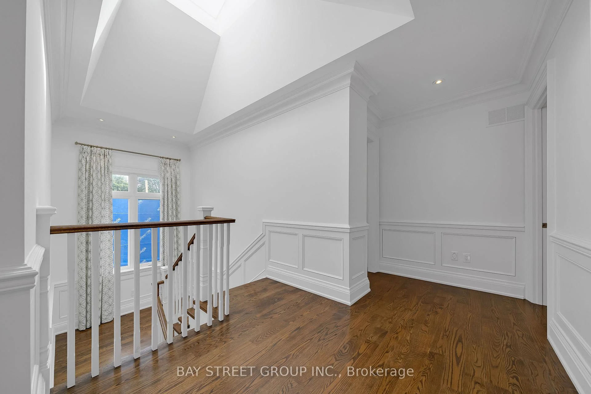 Photo 63 of 28 Carnwath Crescent, North York, St. Andrew-Windfields — HOMEH