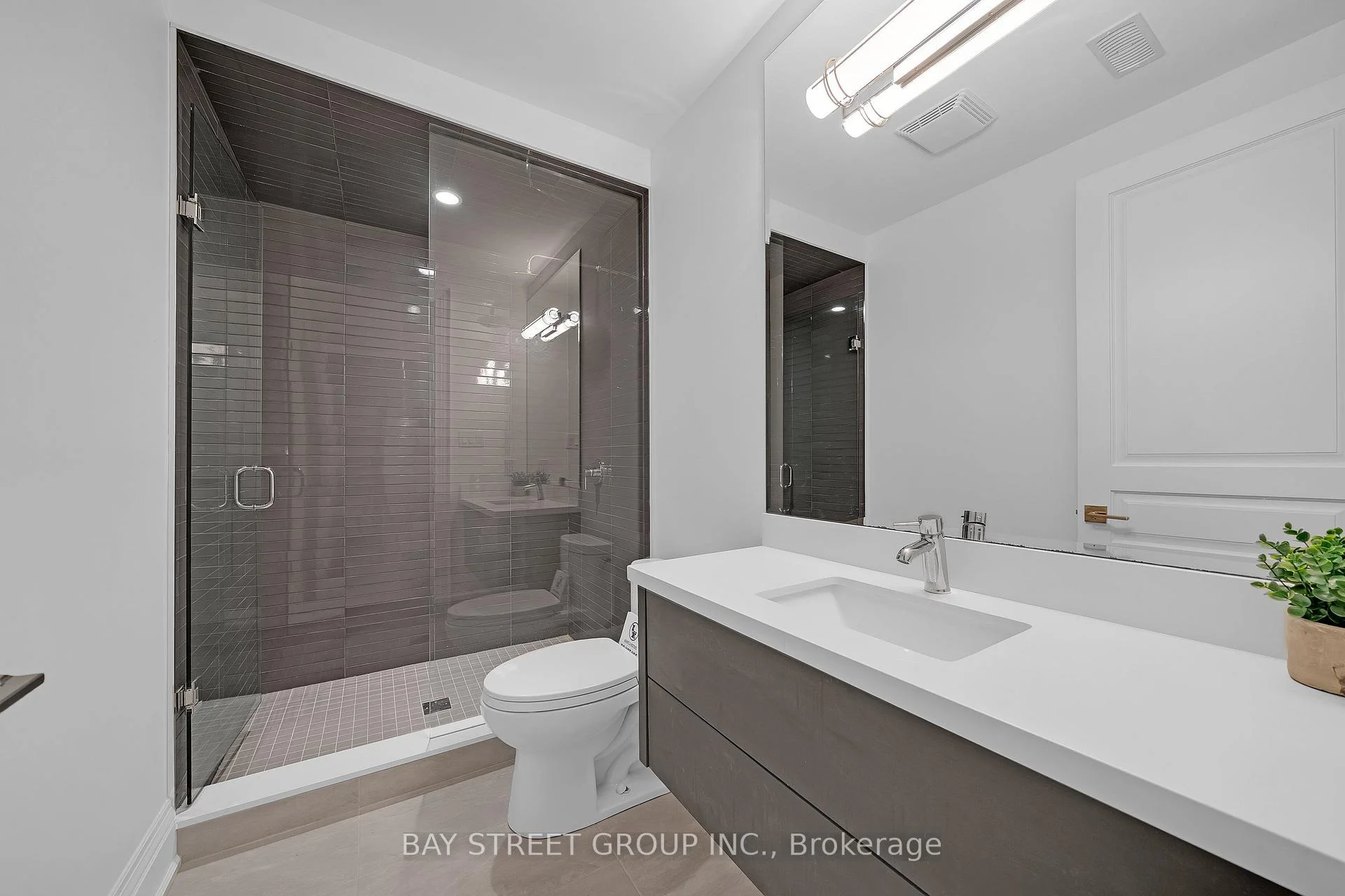 Photo 91 of 28 Carnwath Crescent, North York, St. Andrew-Windfields — HOMEH
