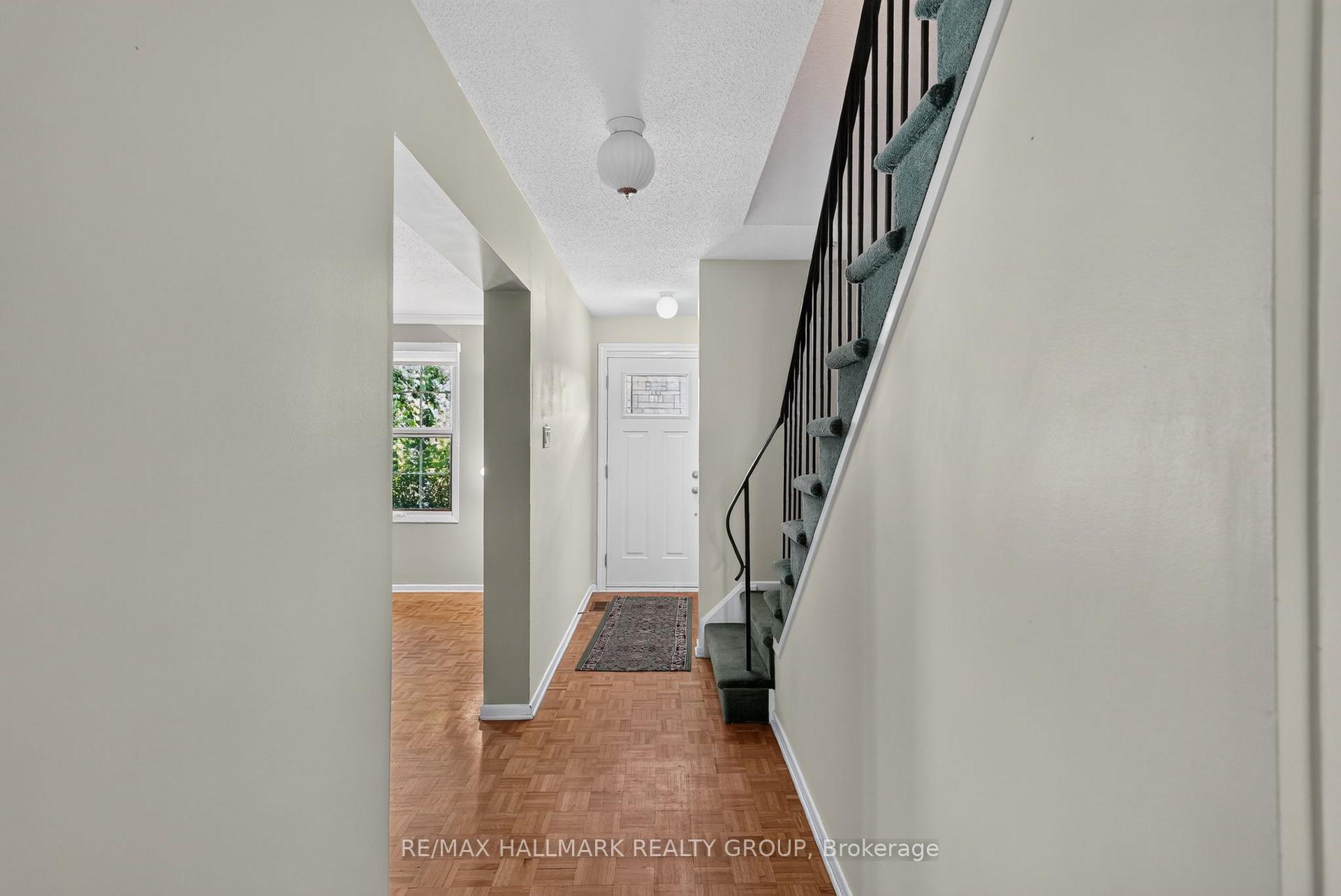 Photo 4 of 3445 Southgate Road, Ottawa, South Keys — HOMEH