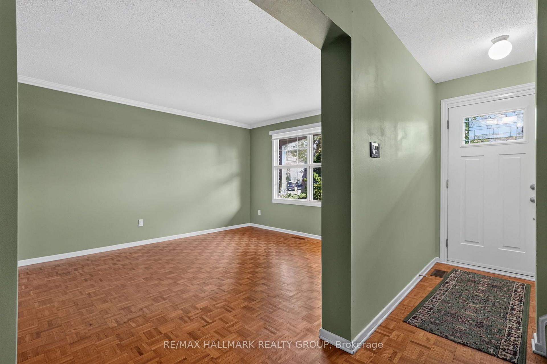 Photo 5 of 3445 Southgate Road, Ottawa, South Keys — HOMEH