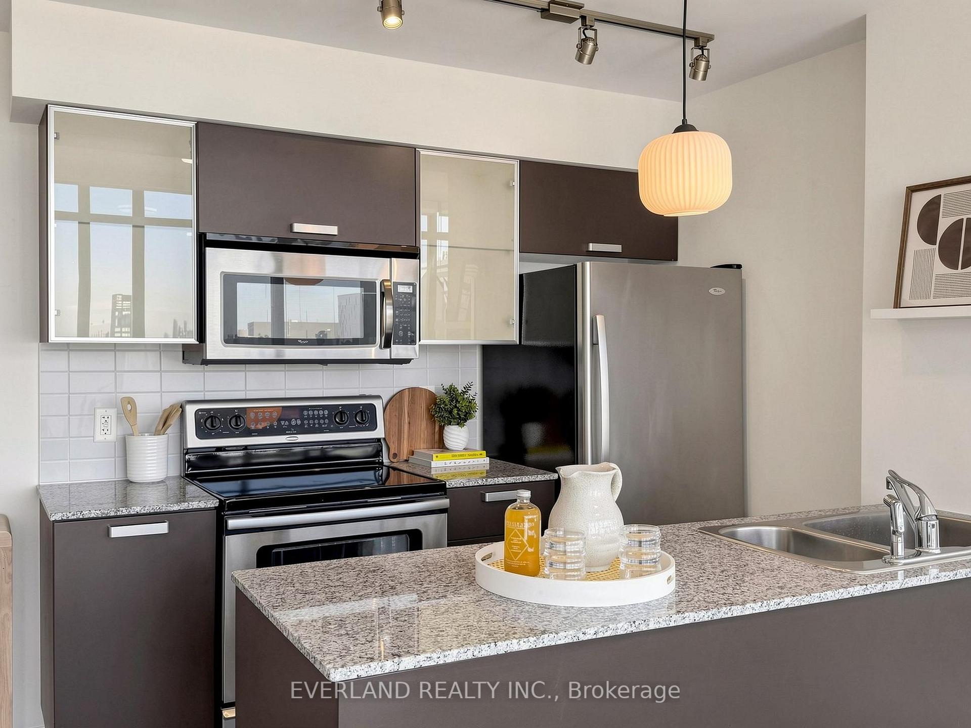 Photo 11 of Unit 2303, 38 Grenville Street, Toronto, Bay Street Corridor — HOMEH