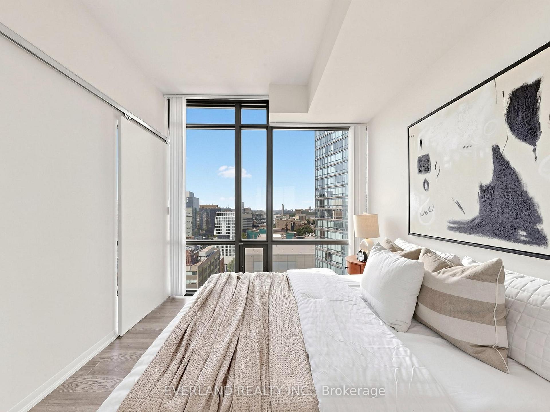Photo 14 of Unit 2303, 38 Grenville Street, Toronto, Bay Street Corridor — HOMEH