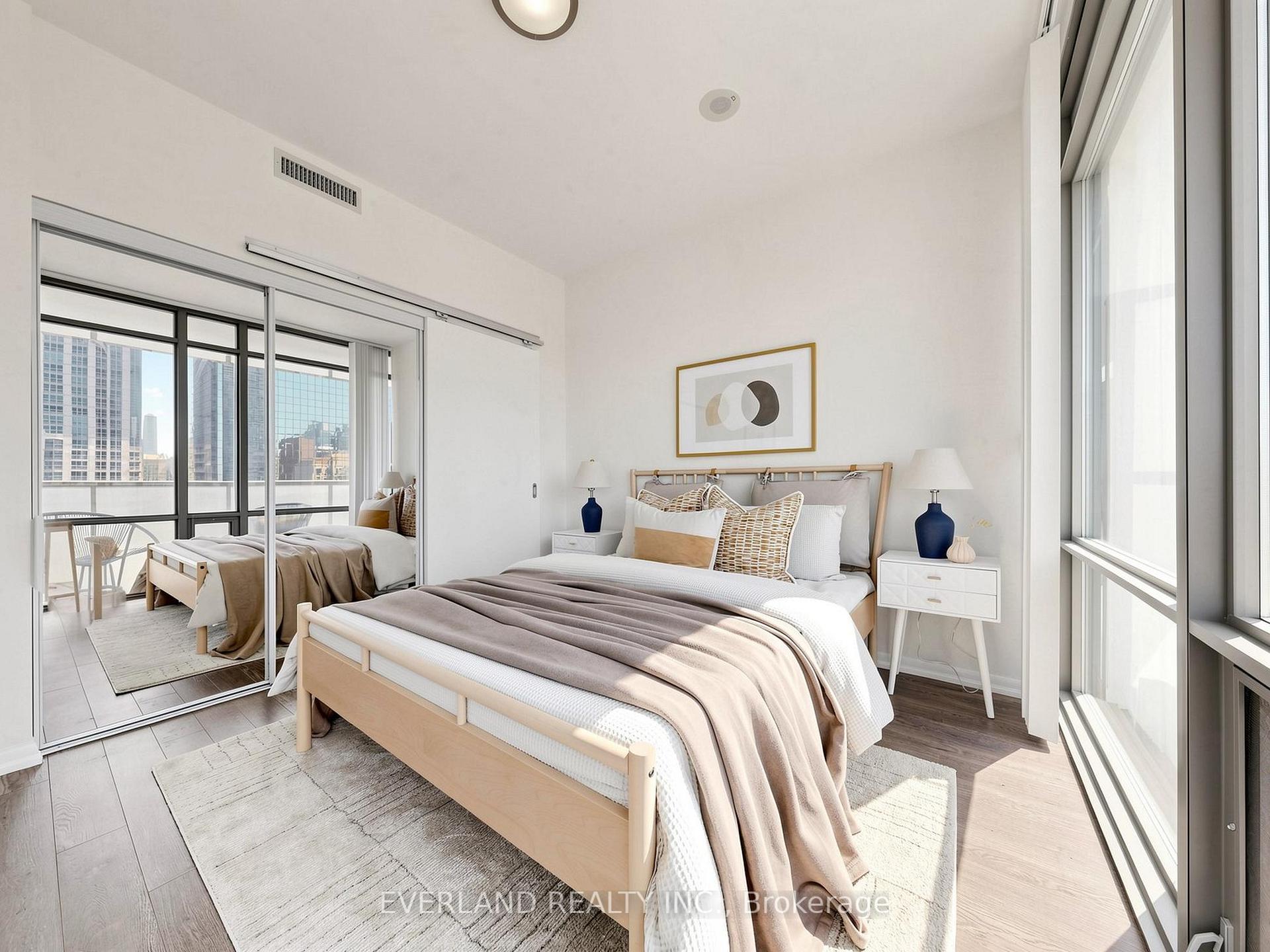 Photo 15 of Unit 2303, 38 Grenville Street, Toronto, Bay Street Corridor — HOMEH