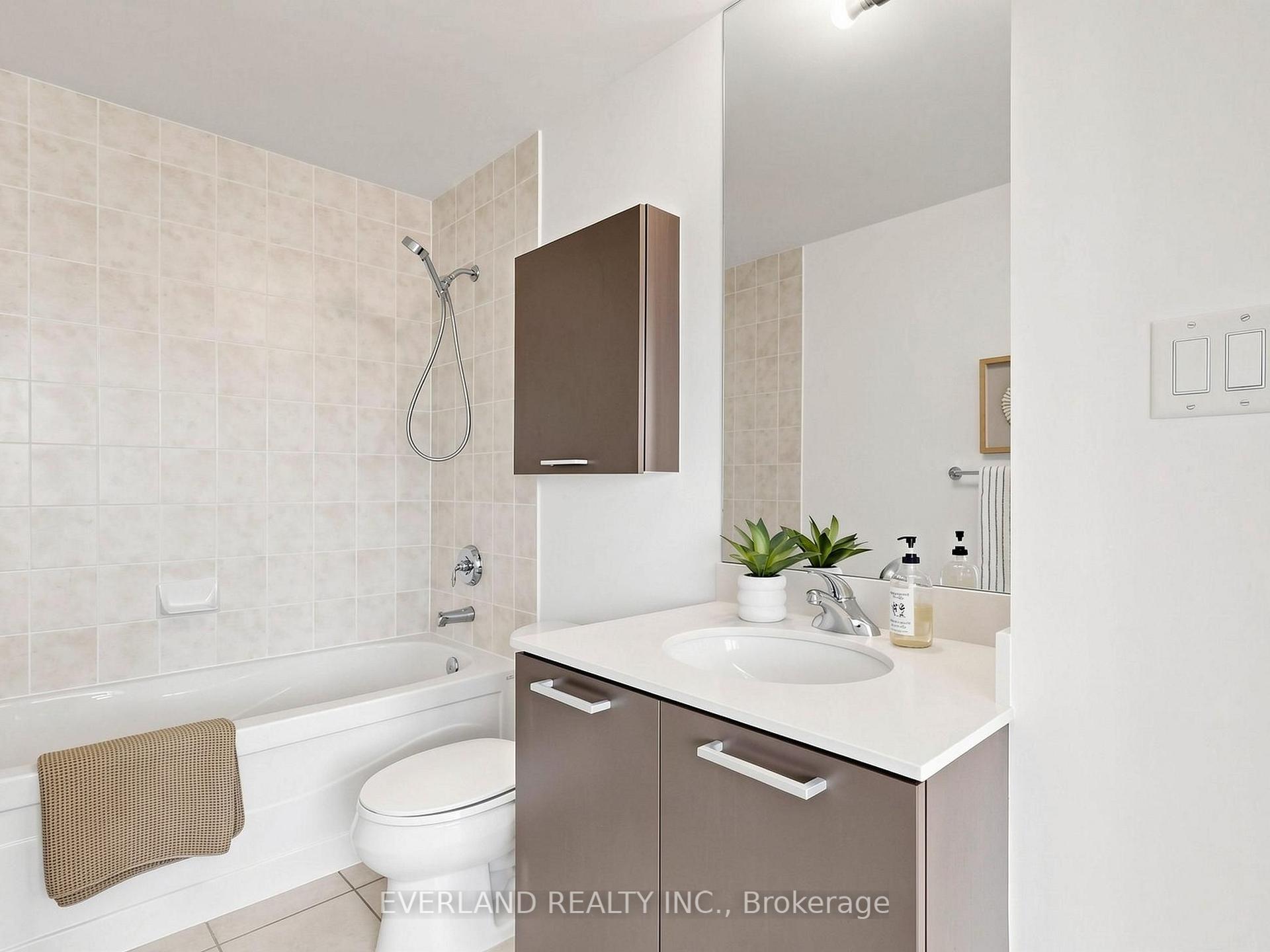 Photo 19 of Unit 2303, 38 Grenville Street, Toronto, Bay Street Corridor — HOMEH